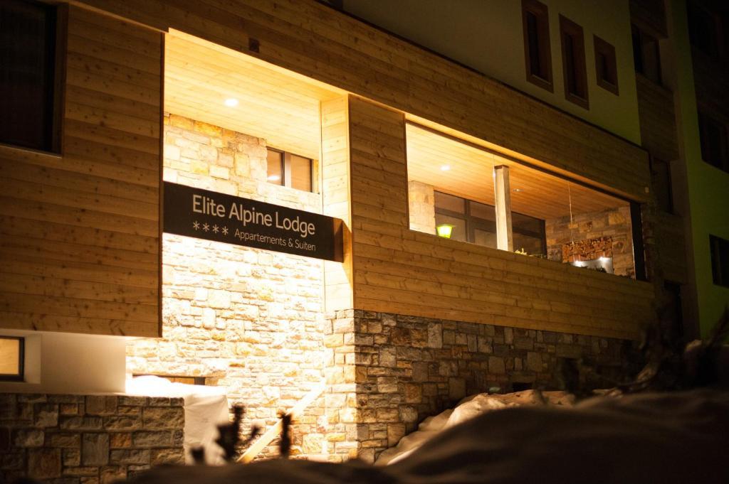 סאס פה Elite Alpine Lodge - Apart & Breakfast מראה חיצוני תמונה
